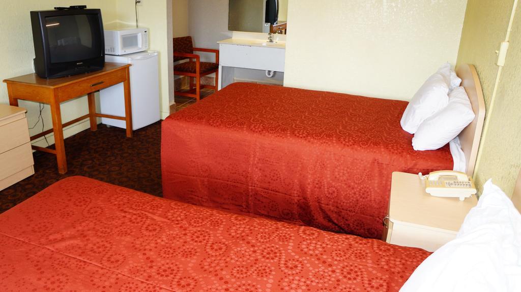 Royale Inn Kansas City Buitenkant foto