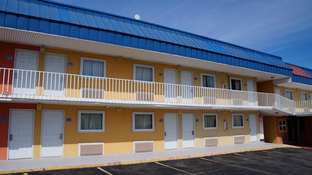 Royale Inn Kansas City Buitenkant foto