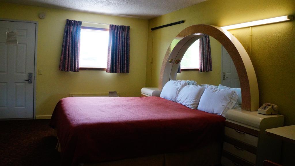 Royale Inn Kansas City Buitenkant foto